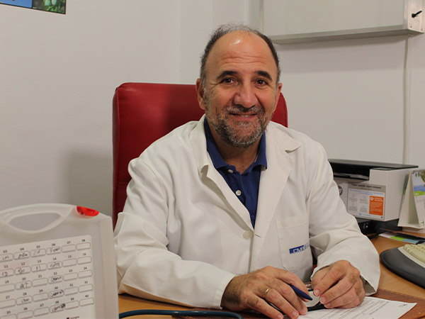alergologo del centro medico benitez briuode de Sevilla